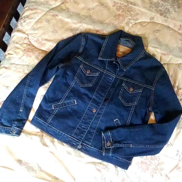 Levi Strauss dark blue denim Jacket size Small TTS like new EUC 36" chest - Picture 1 of 10